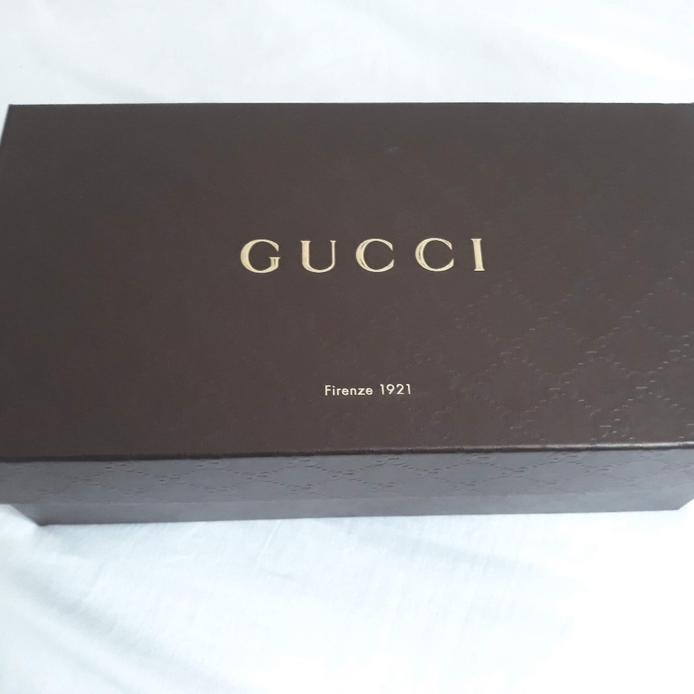 GUCCI shoe box